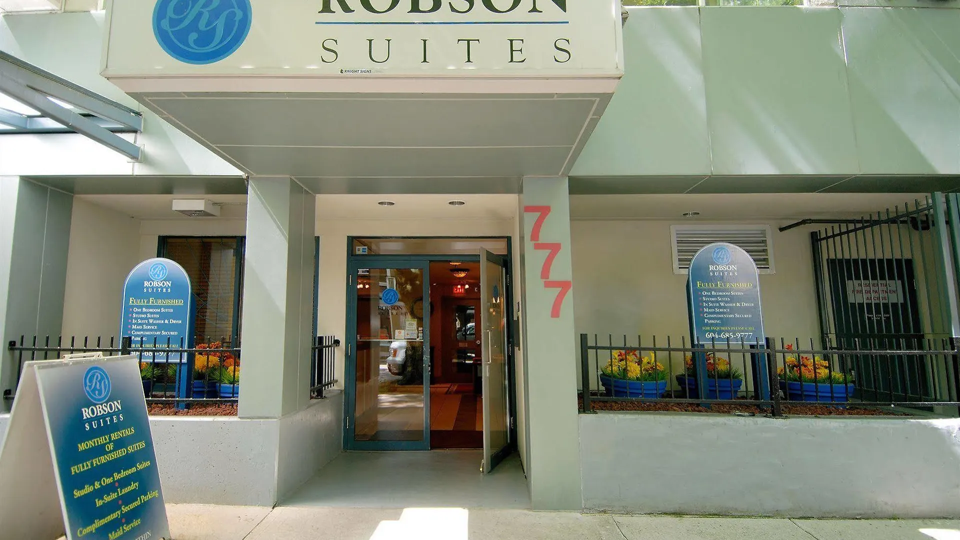 Robson Suites 밴쿠버 아파트호텔