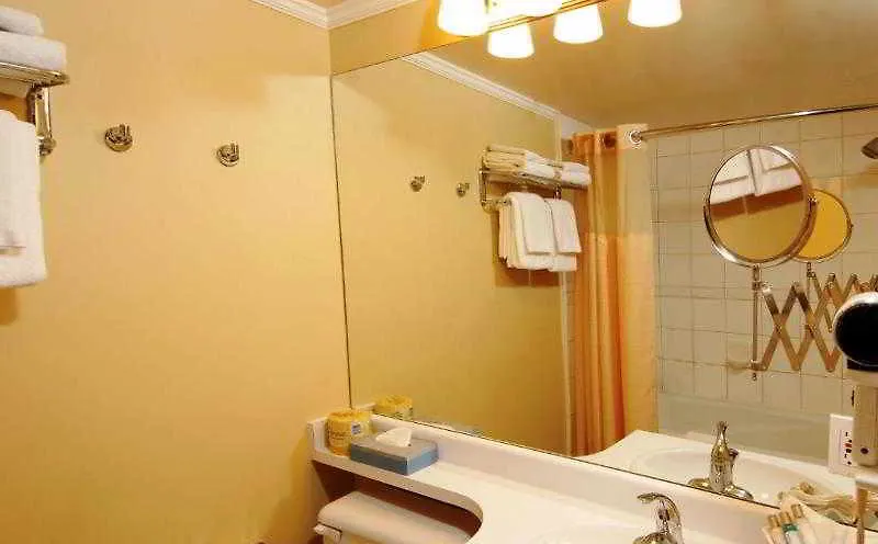 Robson Suites Vancouver 3*,  Canada